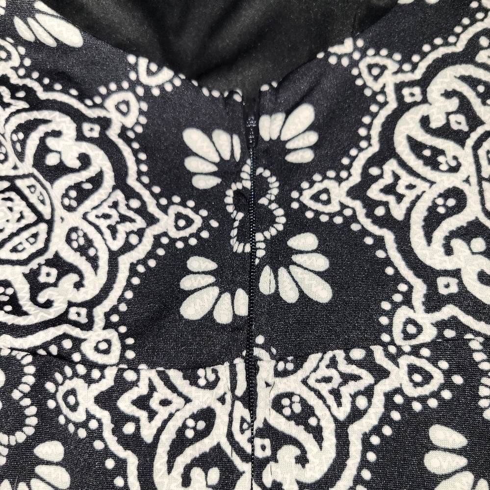 Black floral dress size 5/6 Juniors - Picture 4 of 6